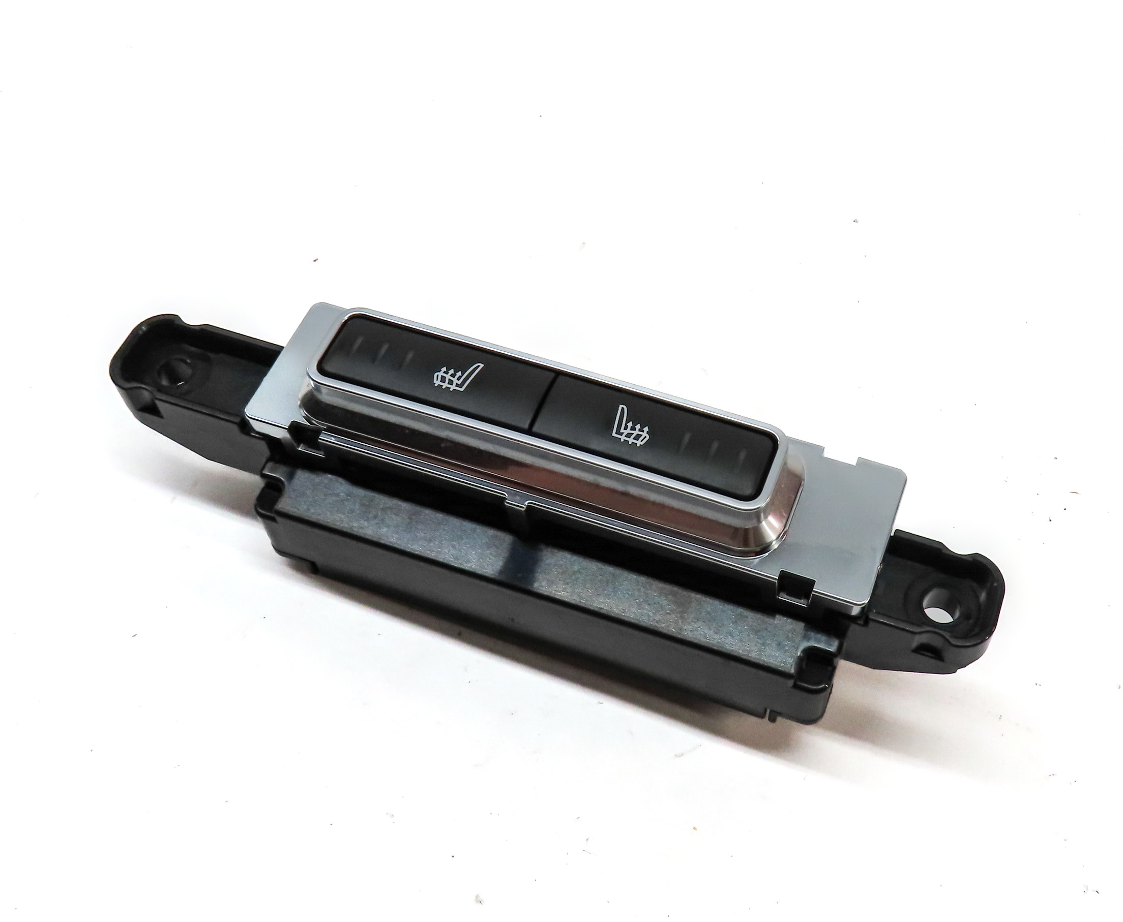 2016 RANGE ROVER SPORT (L494) REAR CENTER CONSOLE HEATED SEAT BUTTON SWITCH — exact item pictured